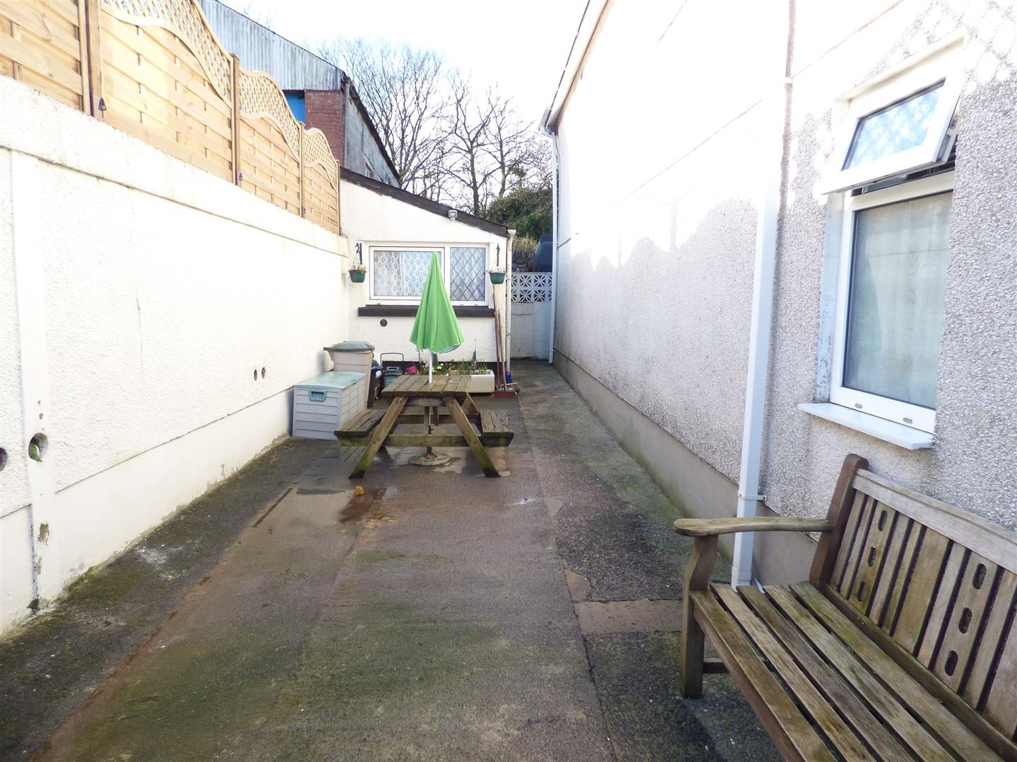 UTILITY ROOM AND SHED